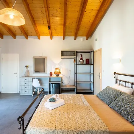 Petrino Serene Nests - Bright Getaways