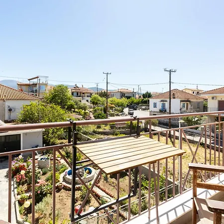 Petrino Serene Nests - Bright Getaways