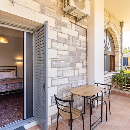 Petrino Serene Nests - Bright Getaways Hébergement de vacances *