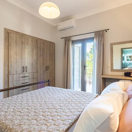 Petrino Serene Nests - Bright Getaways * Kakovatos (Elis)