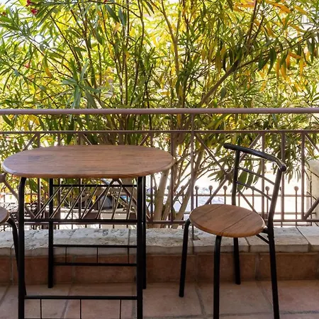 Petrino Serene Nests - Bright Getaways *