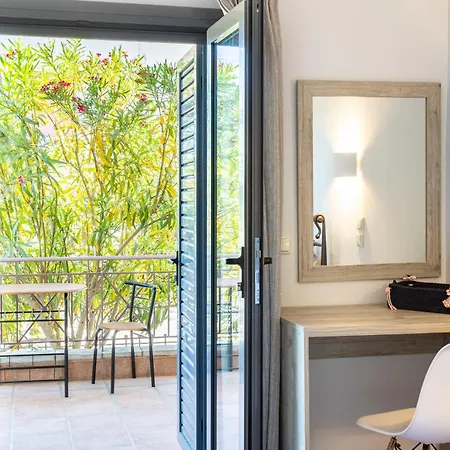 Petrino Serene Nests - Bright Getaways * Kakovatos (Elis)