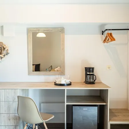 Petrino Serene Nests - Bright Getaways *