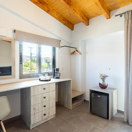 Petrino Serene Nests - Bright Getaways *