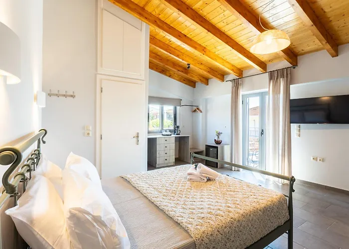 Petrino Serene Nests - Bright Getaways Каковатос